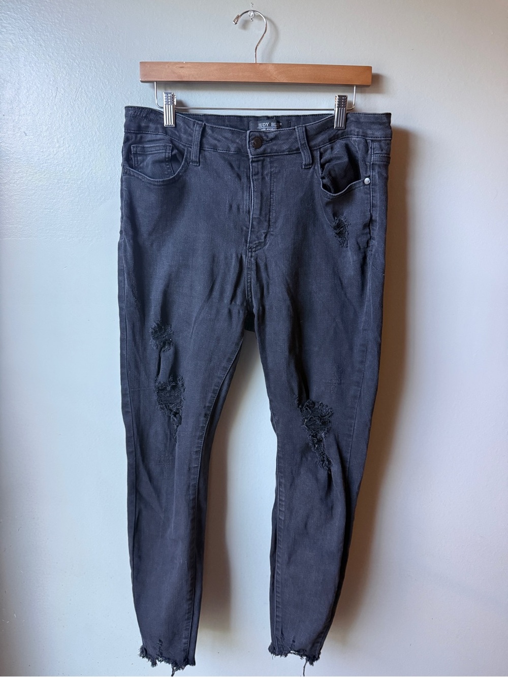 Judy Blue Black Distressed Skinny Jeans Size 15/32 Raw Hem